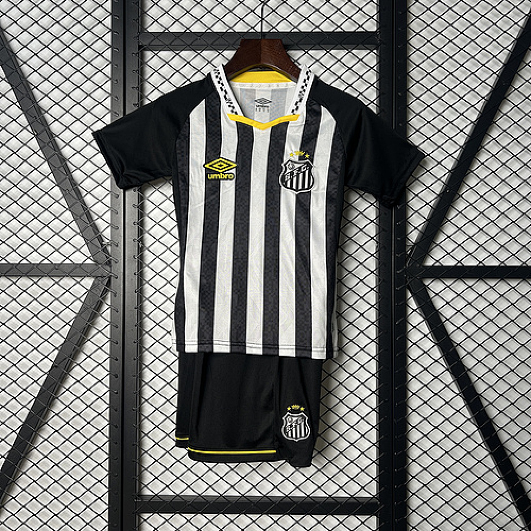 25/26 kids Santos Away size: 16-28