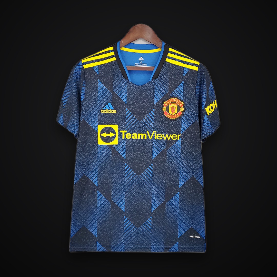 21/22 M-U third away